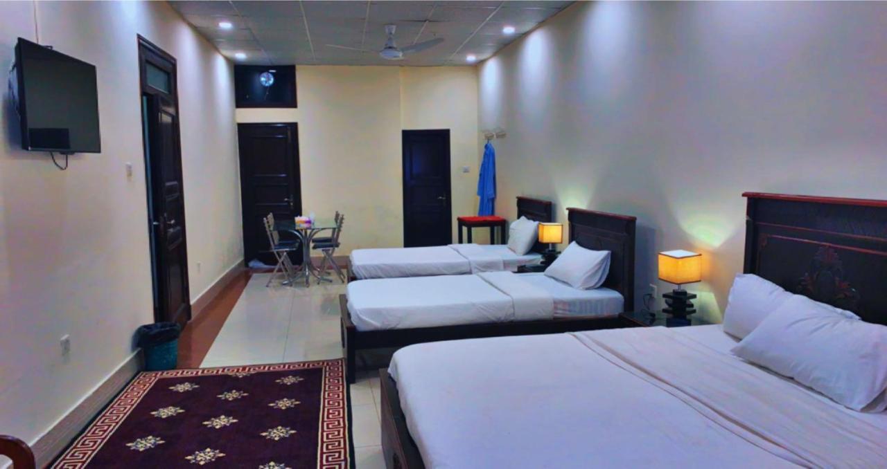 Crown Castle Peshawar Hotel Exterior photo