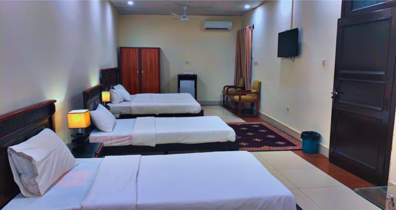 Crown Castle Peshawar Hotel Exterior photo