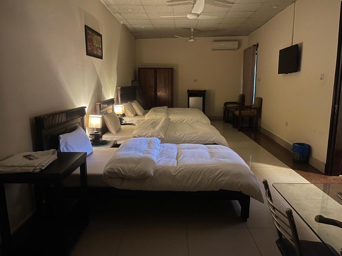 Crown Castle Peshawar Hotel Exterior photo
